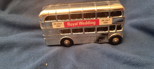 Lone Star AEC ROUTEMASTER BUS ROYAL WEDDING 1981 BOXED - Picture 7 of 10