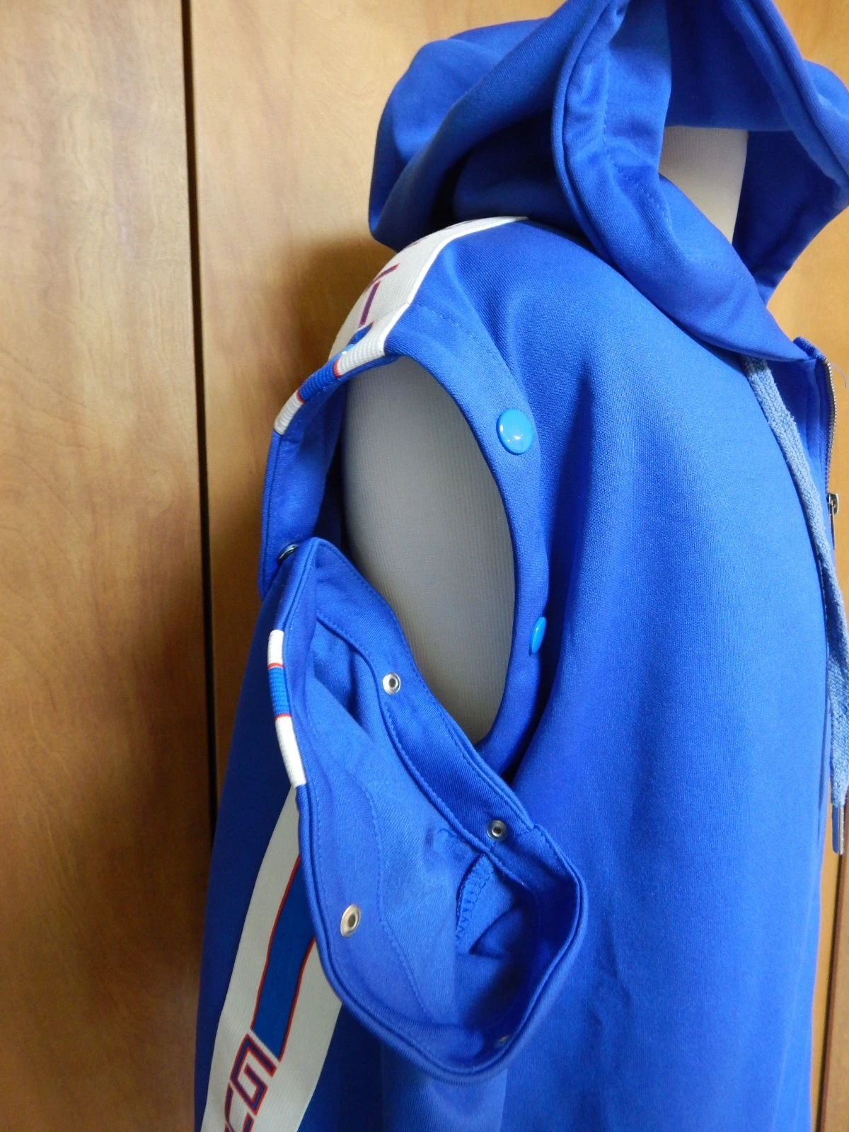 Felpa Gucci full zip con cappuccio L BLU maniche a scatto tasche zip bordo logo ottime condizioni