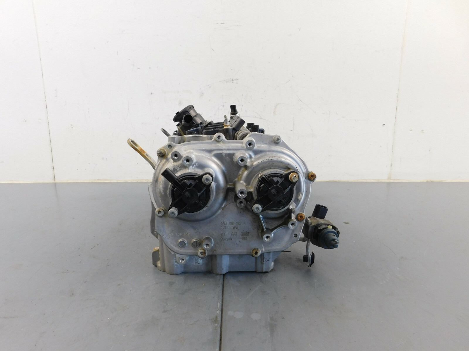 2019 20 Lamborghini URUS Urus  4.0L Right Cylinder Head / Cams  #1064 i5