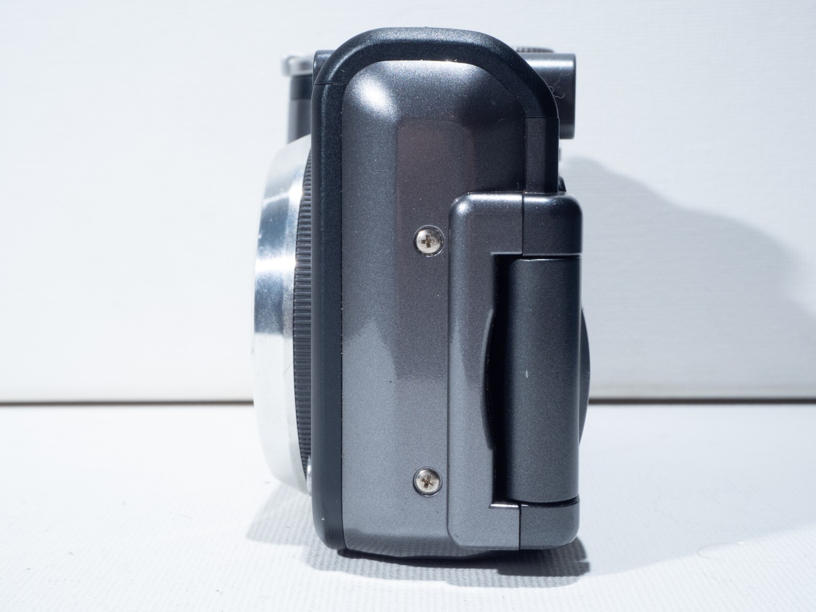 Canon PowerShot A640 10.0MP Digital Camera with case and box