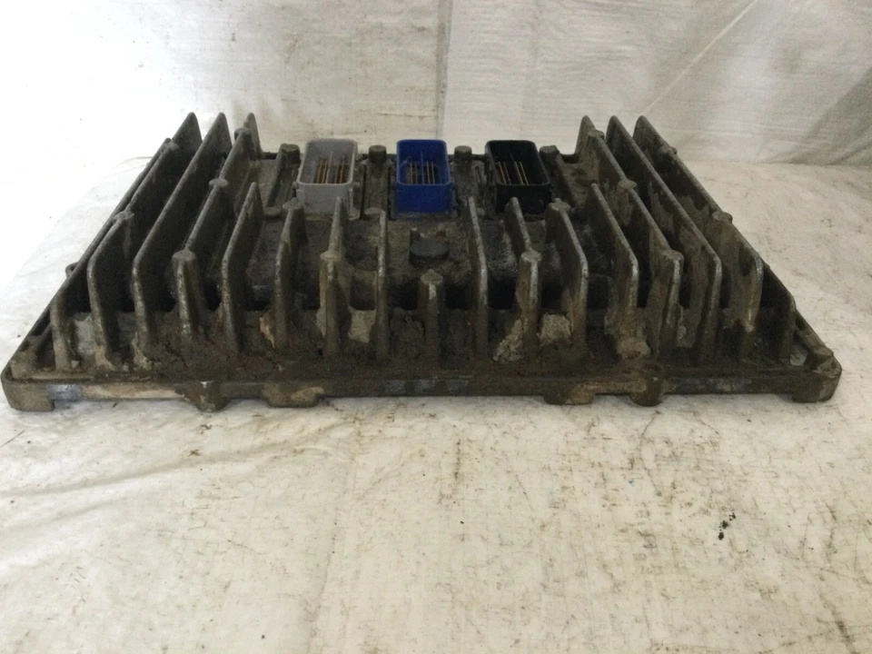 12644941 2011 Chevrolet Silverado 2500HD 6.6L Turbo Diesel Engine Computer OEM - Image 4 of 4
