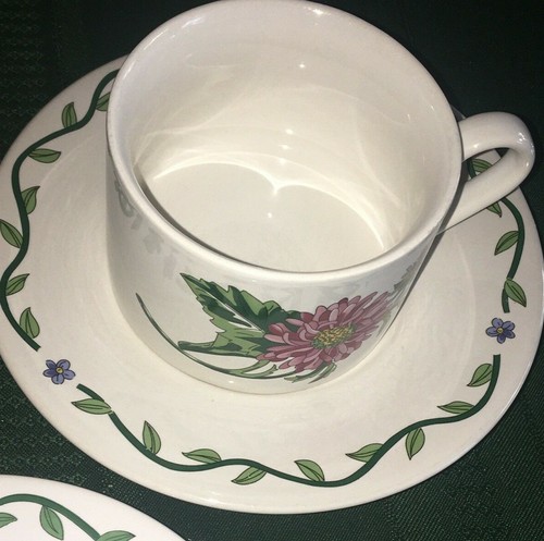 VINTAGE INTERNATIONAL TERRACE BLOSSOMS 4 FLORAL STONEWARE CUP SAUCER SETS EUC - Picture 7 of 12