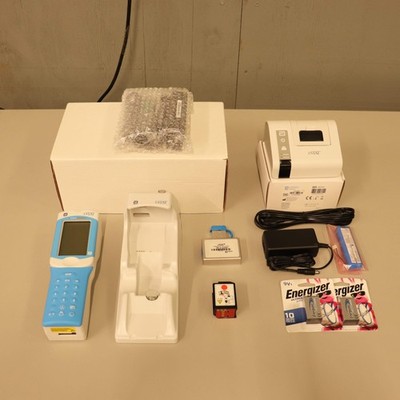Abbott i-STAT 1 300W Wireless Blood Analyzer System w/Accessories