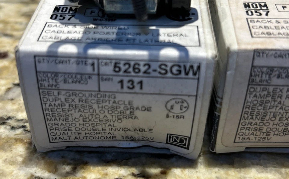 (2)- Leviton 5262-SGW, 125VAC 15A, 2P 3W, NEMA 5-15R HOSPITAL GRADE WHITE - Image 2 of 2