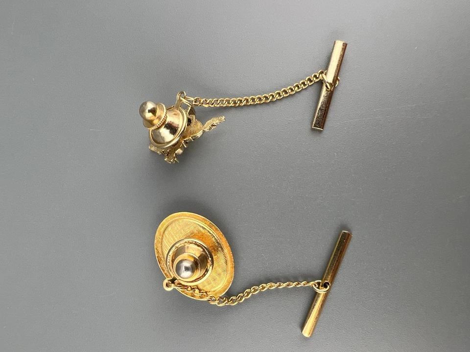 Lote de 2 tachuelas de corbata de animales vintage tono dorado búho sobre acrílico ovalado vaquero a caballo Foto 3 de 4