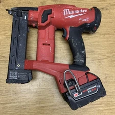 Milwaukee M18 FUEL 18 Gauge 1/4 in Narrow Crown Stapler With Battery  (2749-20)