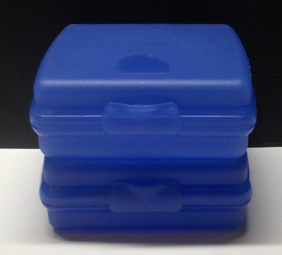2 Blue Tupperware 3752 Square Hinged Locking Sandwich Keepers