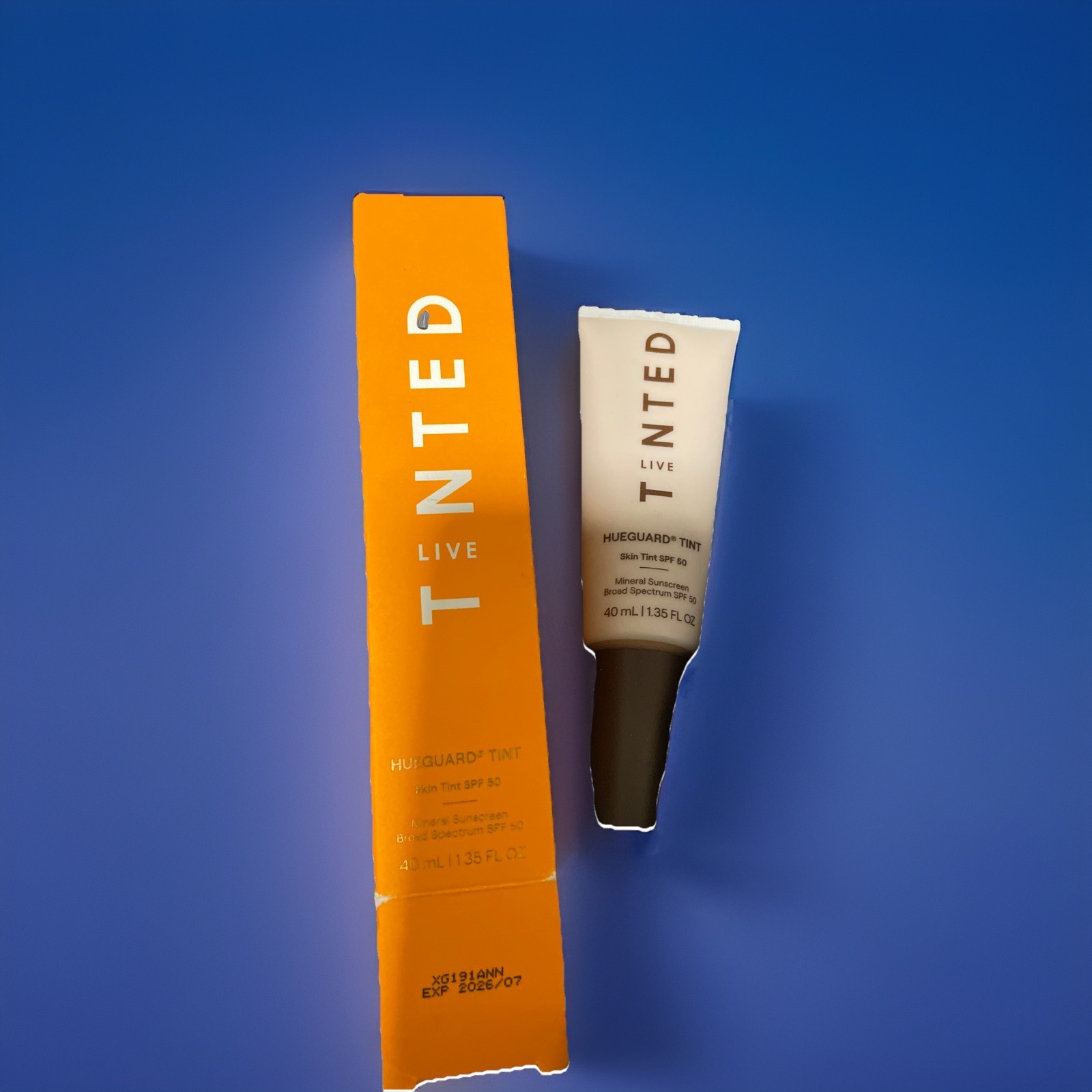 Live Tinted Hueguard SPF 50 Skin Tint Shade 06 1.35 Fl Oz Mineral Sunscreen