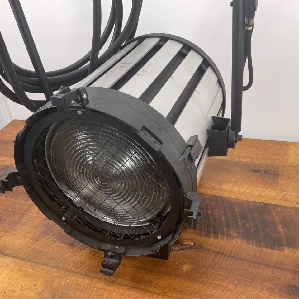 Altman 5000S 5kW Studio Fresnel Stage Light 12” Film Video Broadcast Lighting - Image 3 of 4