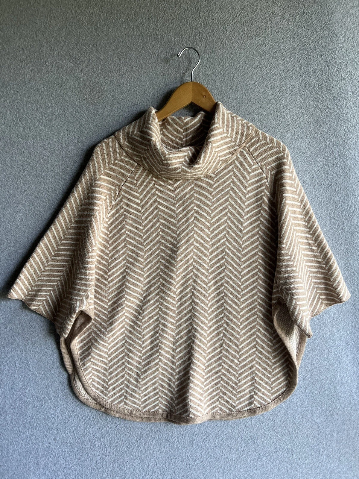 Loft Poncho Sweater Womens XS/SP Beige Cream Chevron Cowl Neck Lagenlook NWT