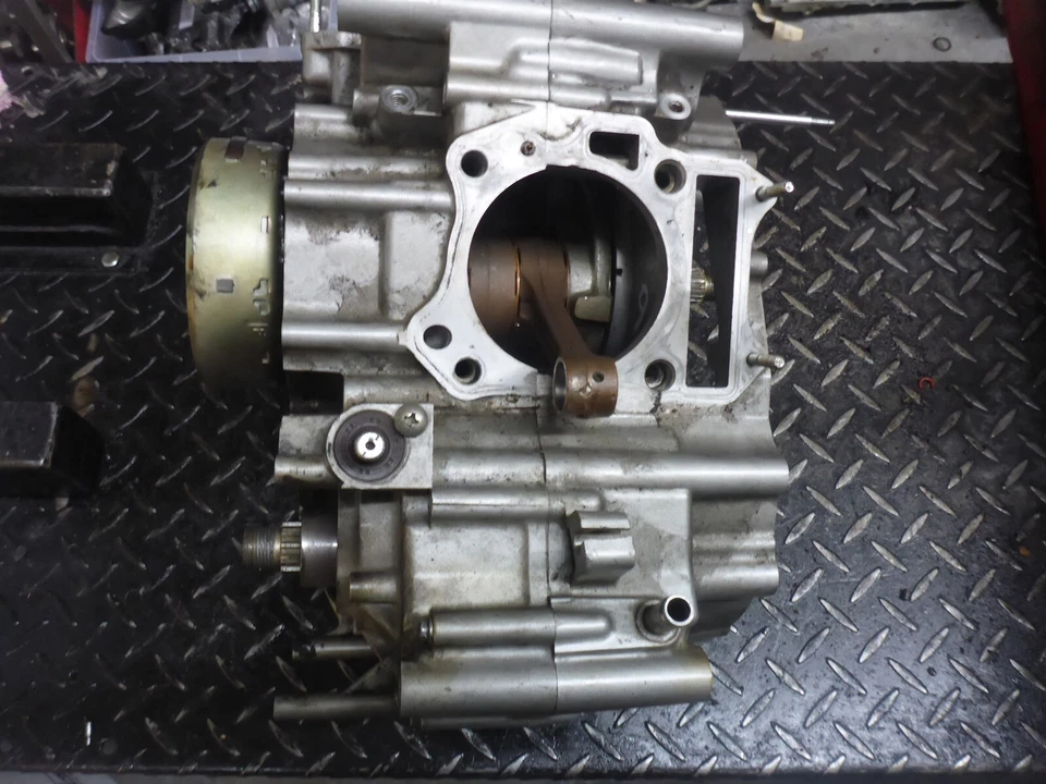 Картер нижнего конца двигателя 05 Hyosung GT650R GT 650 R Comet HYUS - Изображение 2 из 4