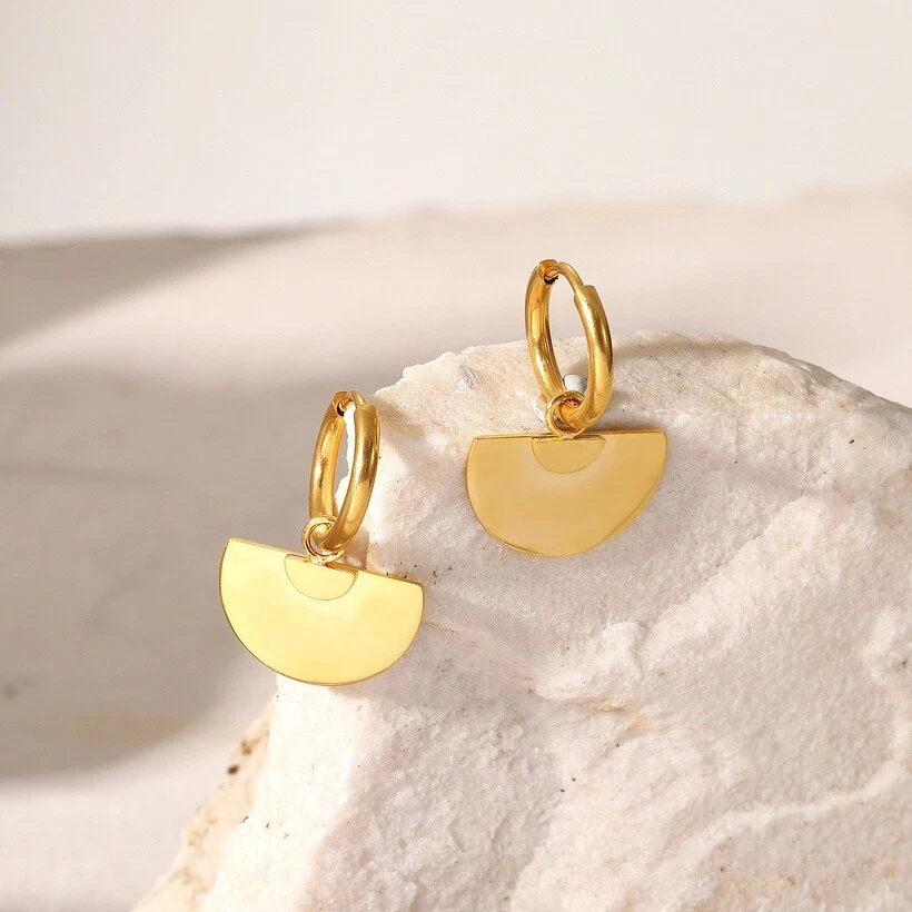 18ct 2024 hoop earrings
