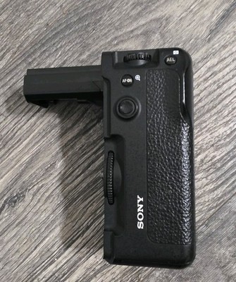α7iii +VG-C3EM Amazon.com : Sony VGC3EM Vertical Grip for α9, α7R III, α7 III