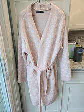 Kirklands Home Robe Sz L/XL Pink &white  Vey Soft