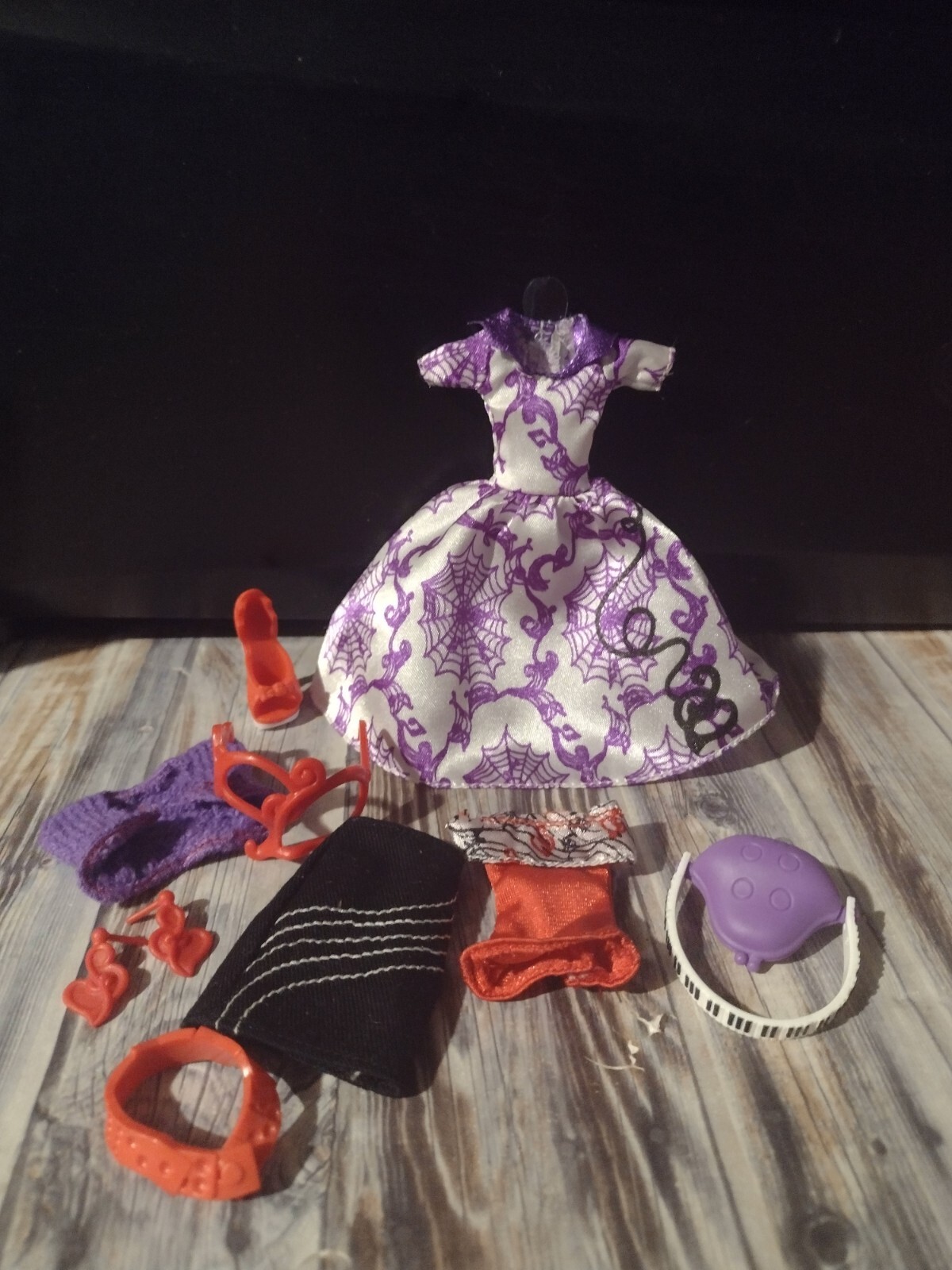 2012 Monster High Operetta Deluxe Fashion Pack with Detailed Description