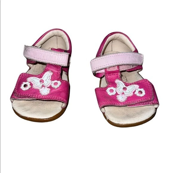 Sandalias Clarks Rosa Blanco Floral Mariposa Tirantes Niña Pequeña 4.5 Usadas en Excelente Condición Foto 2 de 4