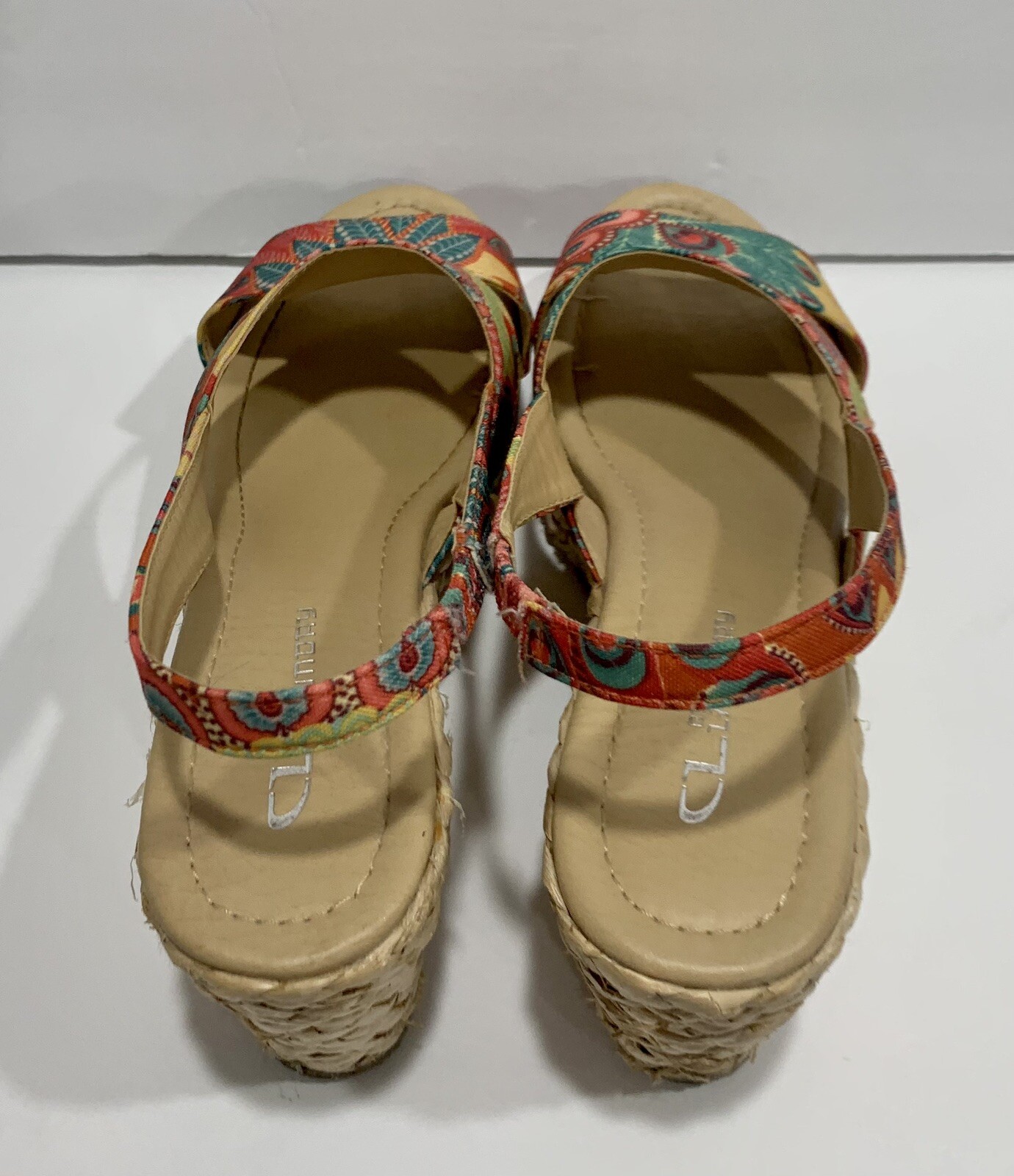 cl by laundry wedge sandal