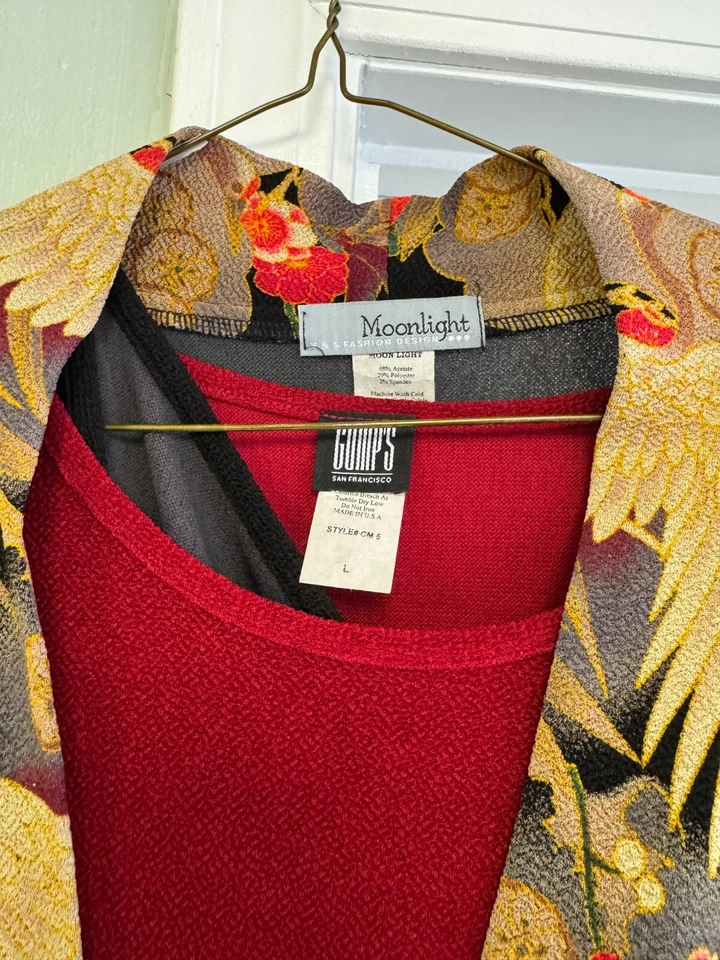 Chaqueta Moonlight by Y&S L negra estampado asiático floral manga 3/4 + tops con capucha x2 Foto 3 de 4