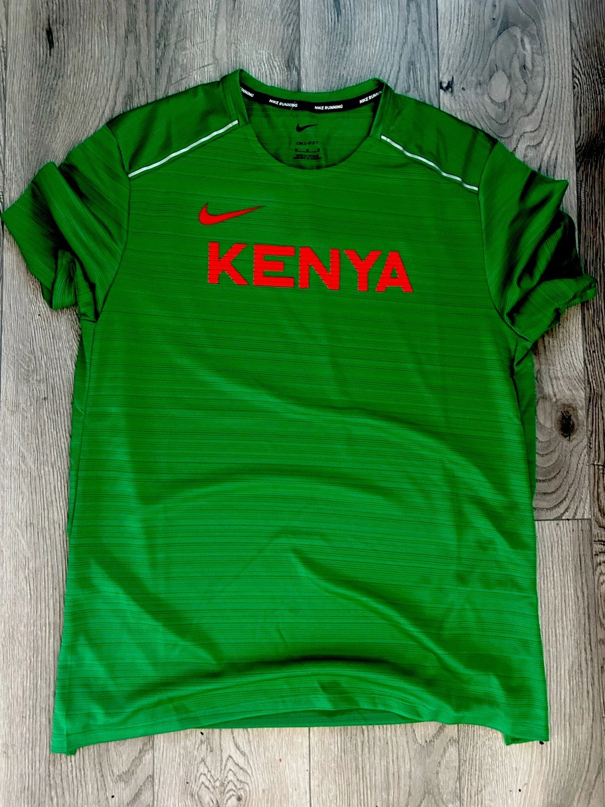 Nike Dri-FIT Pro Elite Kenya Team Issue Running Shirt Men's M CT0105-320 Medium