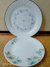 Corelle 2 plates (26cm & 21.5 cm)