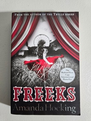 Freeks by Amanda Hocking - Paperback