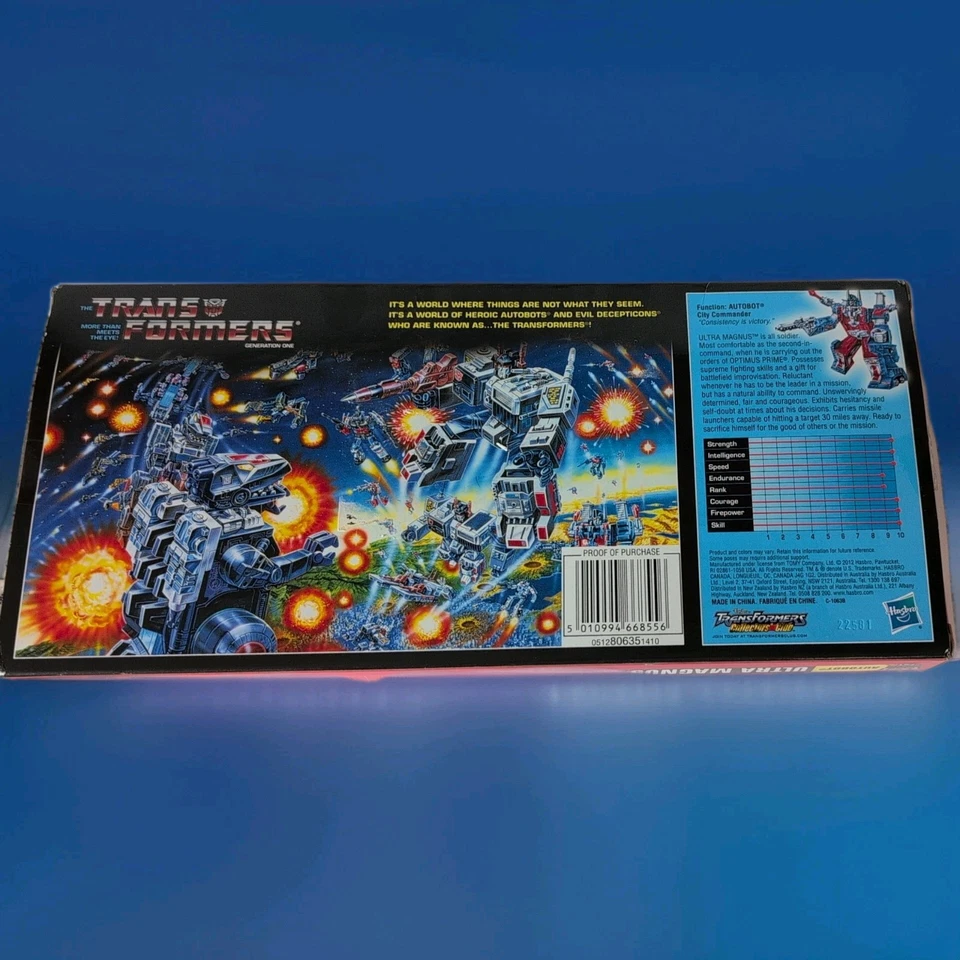 G1 Transformers Generation One Ultra Magnus 2012 Toys"R"Us-exclusive reissue - Image 3 of 4