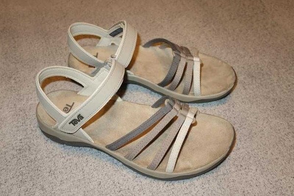 Women Teva Heels Beige Textile 39