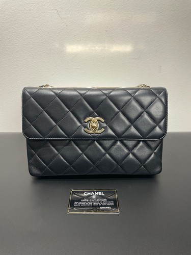 Chanel Classic Flap Chain Bag Crossbody Bag Black Gold Hardware