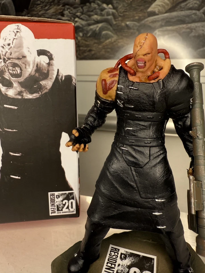 Capcom Resident Evil 20th Anniversary Exclusive Nemesis Figure 4.5" - Image 3 of 4