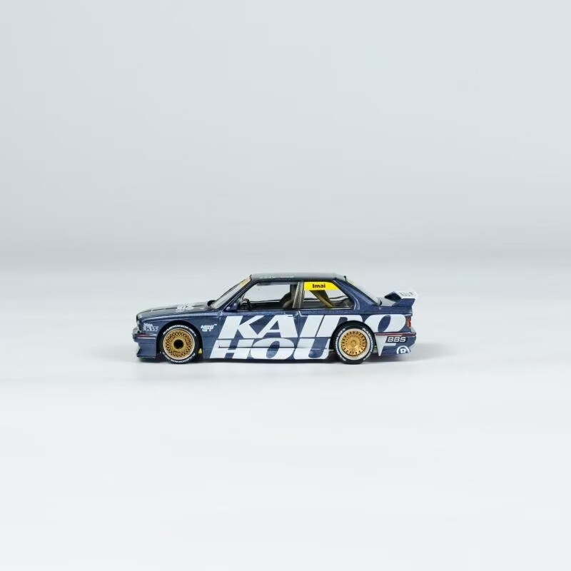 街道ハウス Mini GT 1/64 BMW M3 (E30) 街道ワークスV1 Kaido House x Mini GT 1:64 BMW M3 (E30) Kaido Works V1 Dark