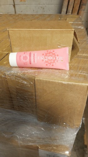 Farmologie Handcreme, Weihnachtsbestand, Restposten, 15 Kartons à 6, insgesamt 90