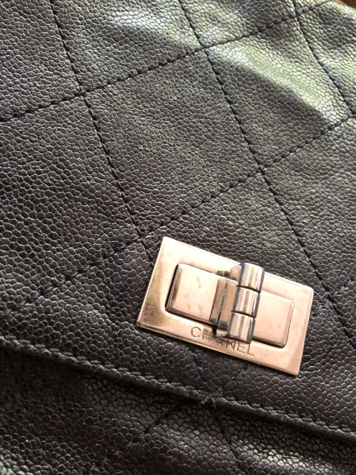 Bolso de Mano CHANEL Cuero Guijarro Doble Cremallera XL Foto 4 de 4