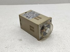 OMRON E5C2-R20G TEMPERATURE CONTROLLER 100/110V AC E5C2R20G