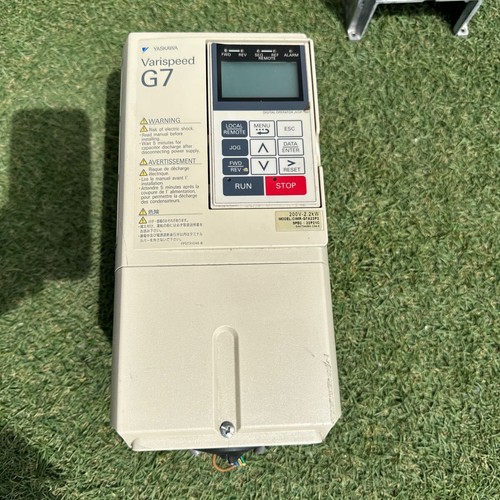 YASKAWA CIMR-G7A22P2 Inverter