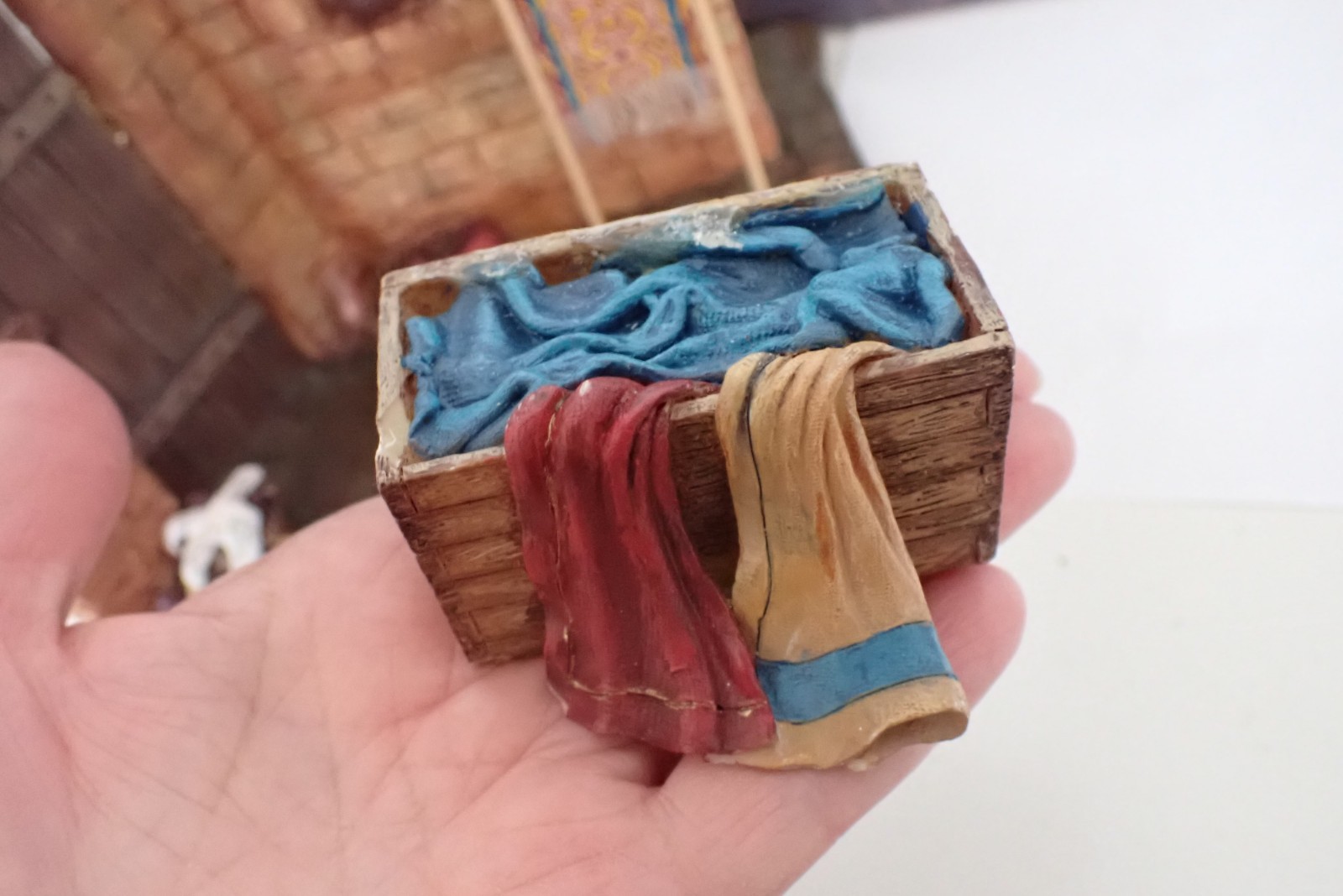 Fontanini Sewing Corner Set For 5" Village Nativity Collectors Club Exclusive