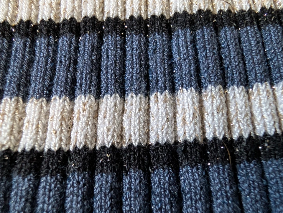 Top Nine West Acanalado Rayas Metálicas Manga Larga - Azul, Blanco y Negro - Talla M Foto 3 de 4