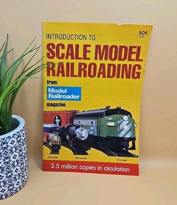 Vintage 1985 Introduction to Scale Model Railroading Book Collectable Literature