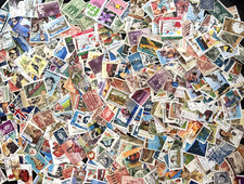 1000 AUSTRALIA Postage Stamps mixture for Art/Crafting/Collecting used off paper