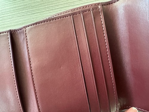Pre-owned Coach Glovetanned Leather Wyn Wallet With Floral Applique Red Apple - Picture 12 of 14