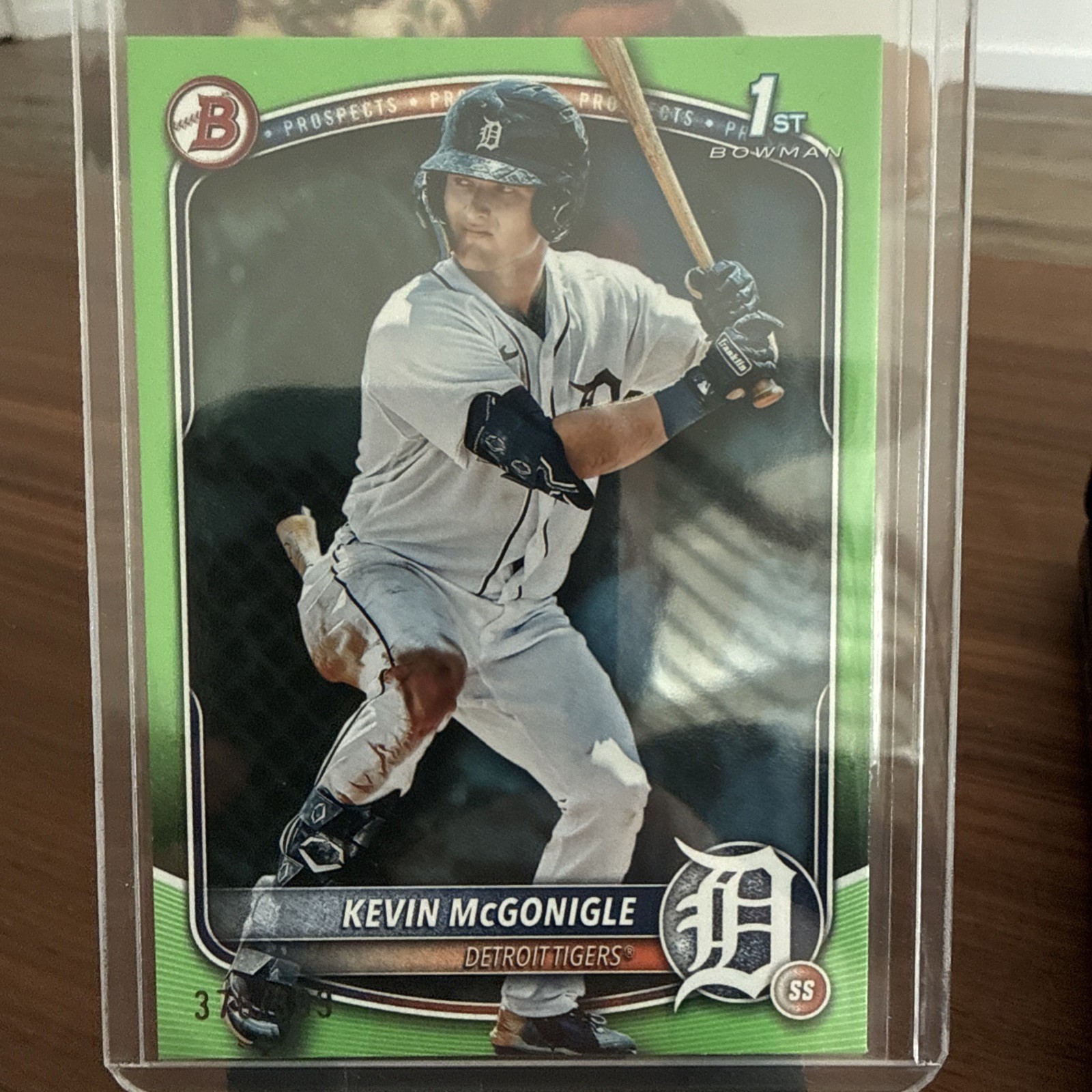 2025 Bowman - Prospects Kevin McGonigle #BP-79 Neon Green /399 (RC)