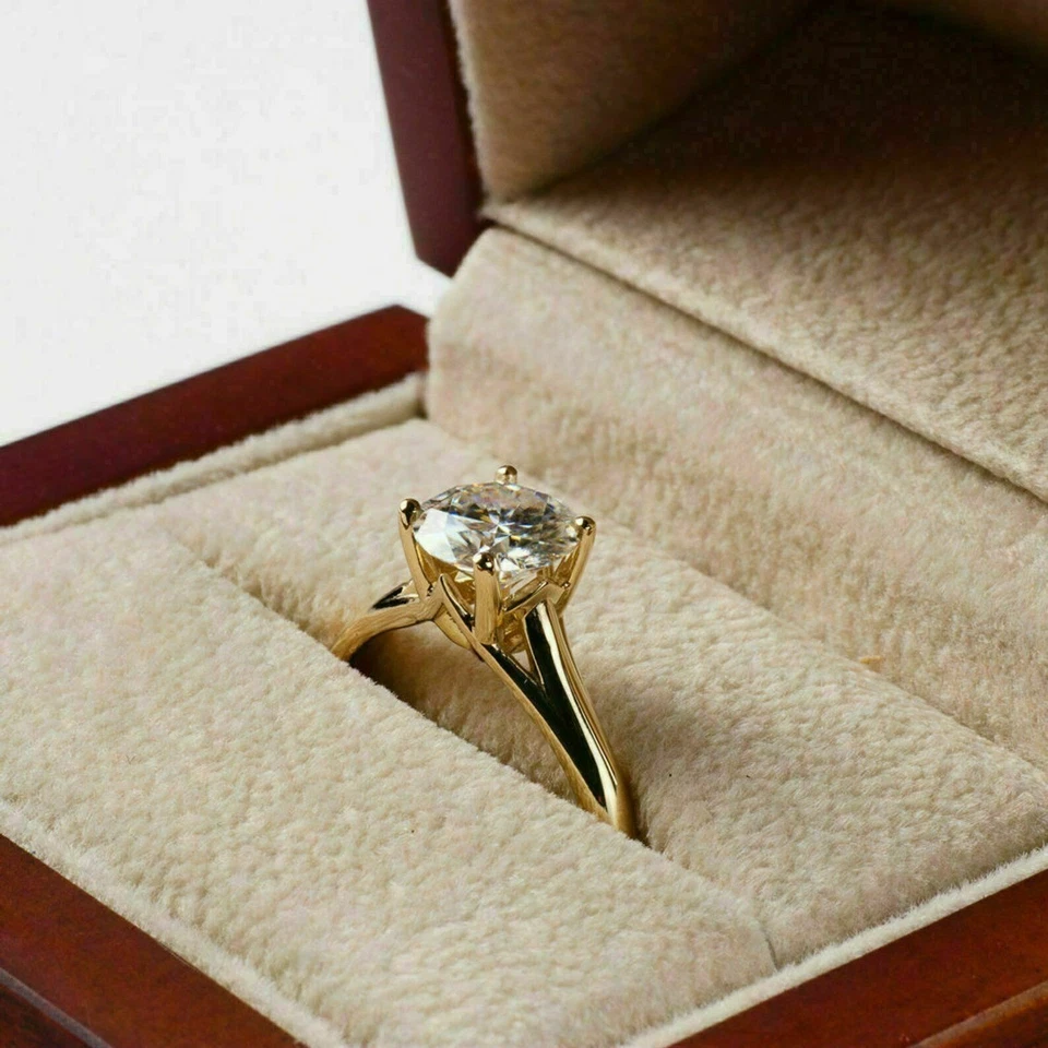 Anillo de boda de compromiso solitario redondo de diamantes de 2 quilates de oro amarillo de 14 quilates talla grande 7 Foto 2 de 4