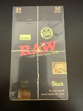 RAW BLACK CLASSIC ROLLING PAPER  1  1/4 - 24 CT. 100 % AUTHENTIC 