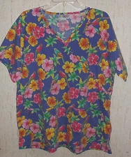 WOMENS STAT BRAND PARROTS & FLORAL PRINT SCRUBS TOP  SIZE L