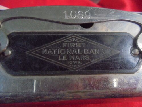 ANTIQUE RECORDING COIN BANK W/GOLD COIN SLOT-LEMARS IOWA BANK ADVERTISING - Picture 2 of 5