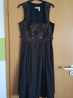 traumhaft schönes Dirndl braun mit Schürze Gr. 44 von Landhaus wie neu