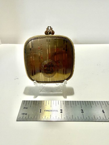 Vintage Art Deco Gold tone Make up Compact - 286