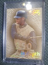 1999 Skybox Thunder Ken Griffey Jr In Depth Gold Foil #5 Nm Or Better Sharp