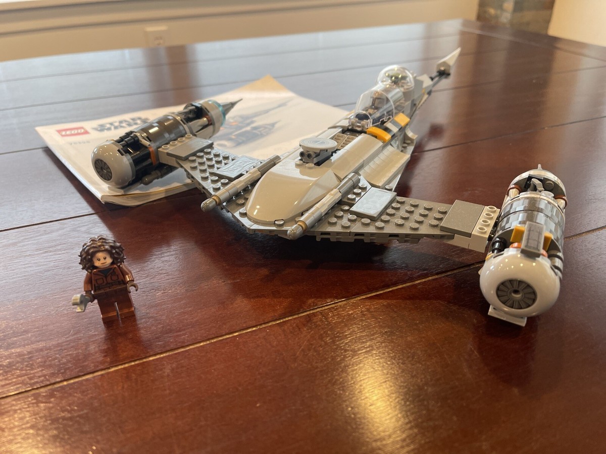 マントルピース The Mandalorian's N-1 Starfighter™ 75325 | Star Wars™ | Buy