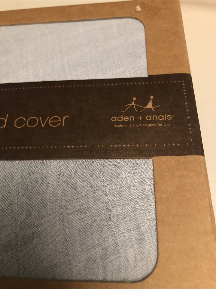 "Cubierta de almohadilla cambiadora Aden + Anais azul muselina 33""x17""" Foto 4 de 4