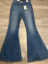 Judy Blue Pull-on Super Flare Jeans in a Medium Blue Wash Size 9/29